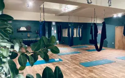 Phones, Leaving Early and Respecting the Practice